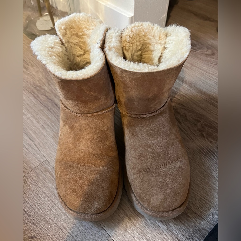 Women's Ugg Boots - Size 7